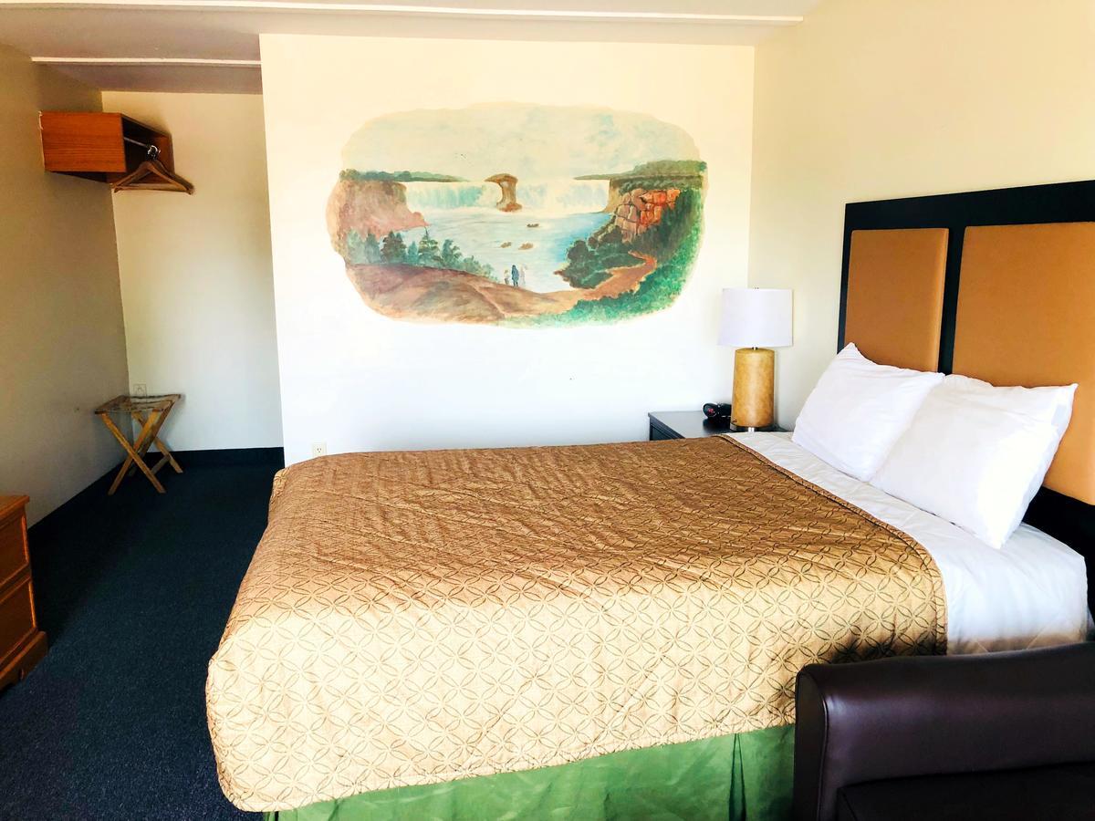 7 Days Inn Niagara Falls מפלי הניאגרה מראה חיצוני תמונה